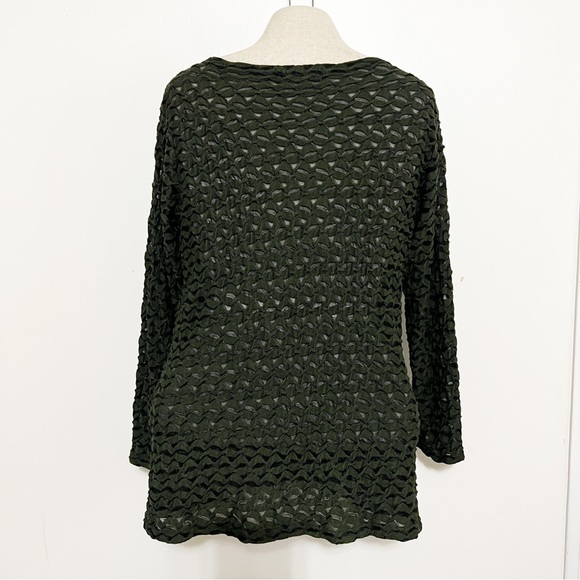 Cut Loose Textured Top M - Picture 3 of 6